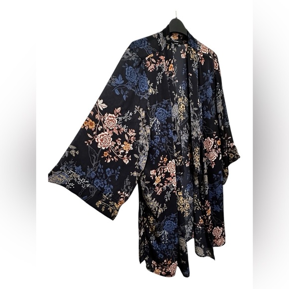 ✨ Tahari floral duster size L/XL - Picture 5 of 10